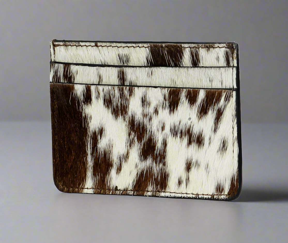 LE TEXAS CREDIT-CARD HOLDER