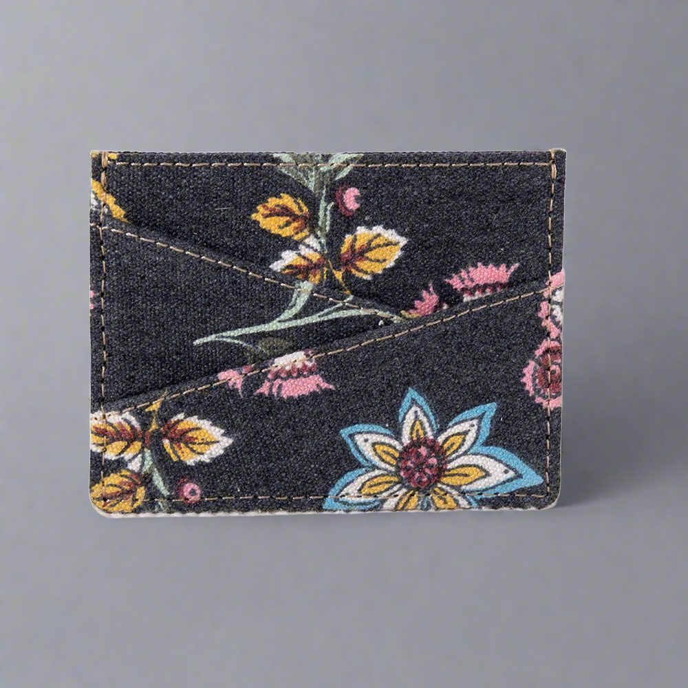 PRAIRIE FLOWER DELIGHT CREDIT CARD HOLDE