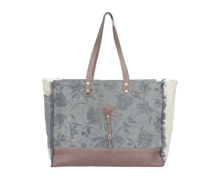 FRINGIE WEEKENDER BAG