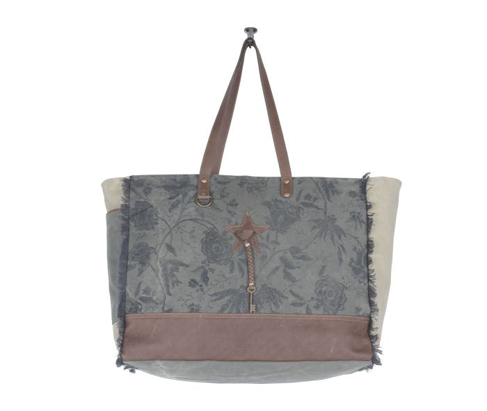 FRINGIE WEEKENDER BAG