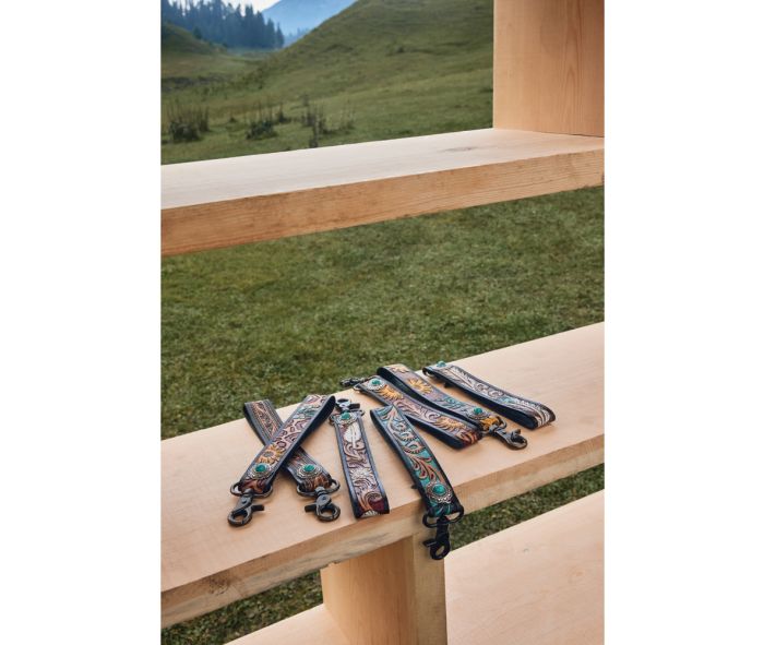 SCARLET ACCENTS KEYFOB