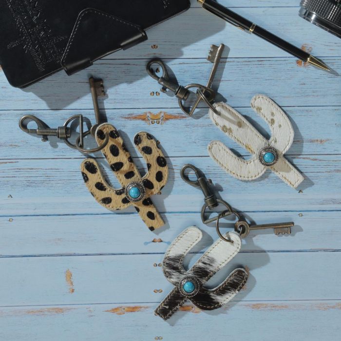 WHITE CACTUS KEY FOB