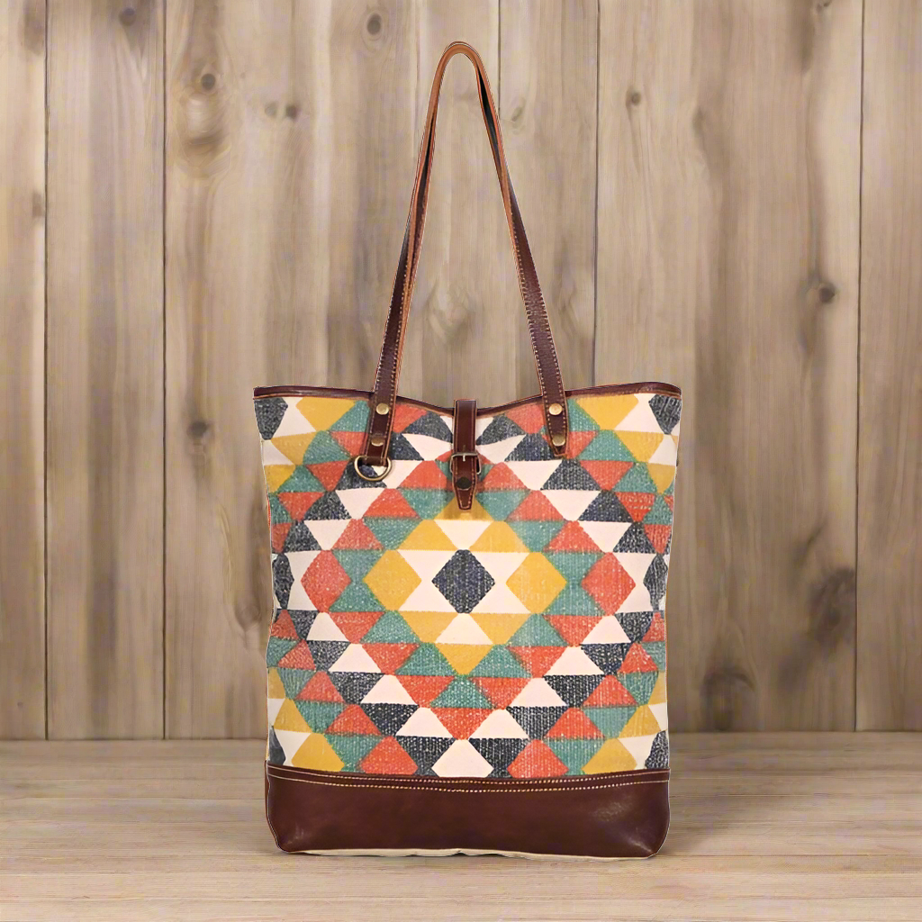 QUIRKY TOTE BAG