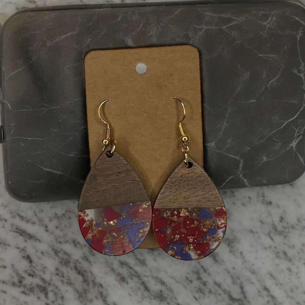 OVAL WOODEN & RESIN EARRINGS