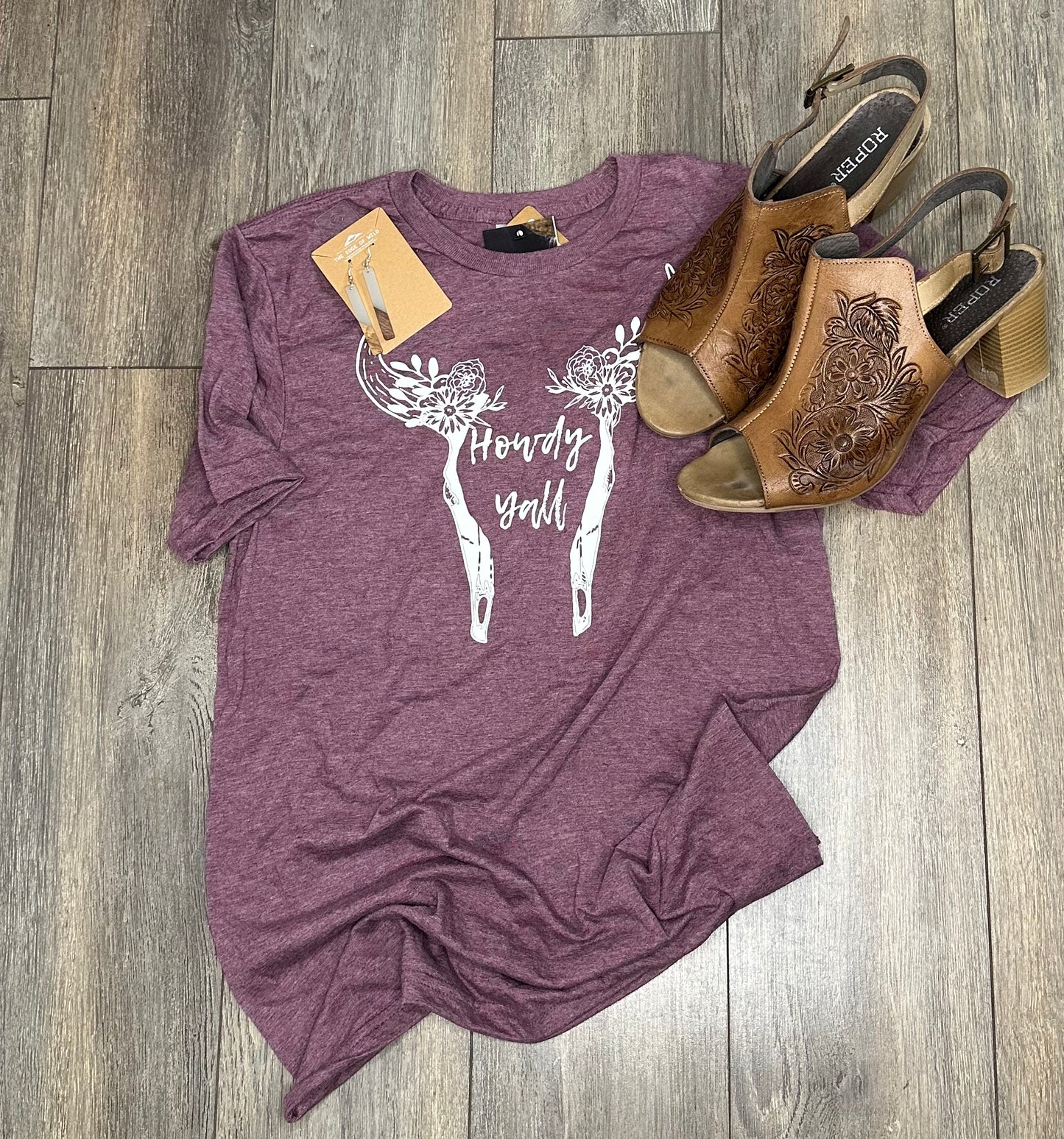 Cow skull Howdy Y’all T Shirt