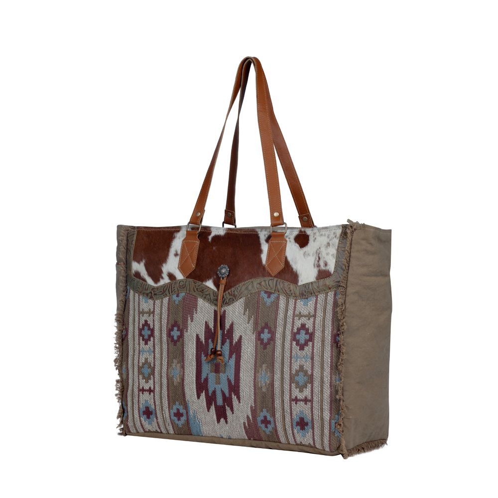 AUBURN WEEKENDER